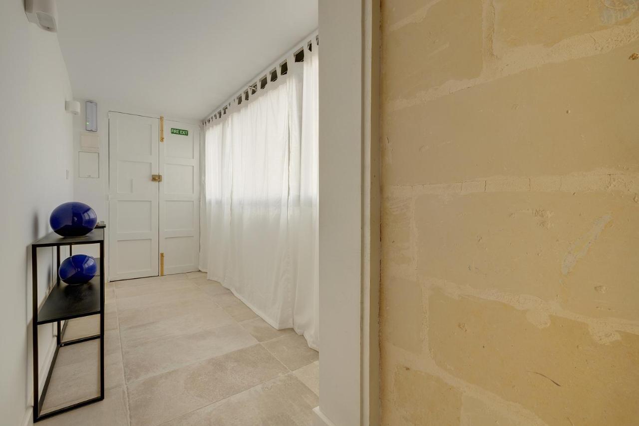 Stylish 2BR Apartment in La Valletta Esterno foto